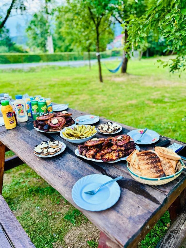 Pensiunea Rnb Maramures Surdesti  Eksteriør billede